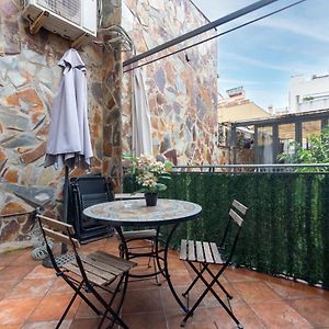 Hostal House